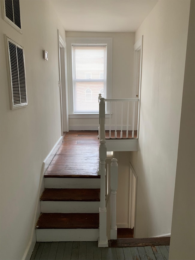 Building Photo - 2225 Venable St