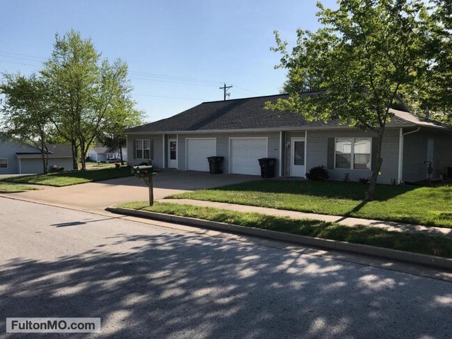 Building Photo - 1007 Boulder Court