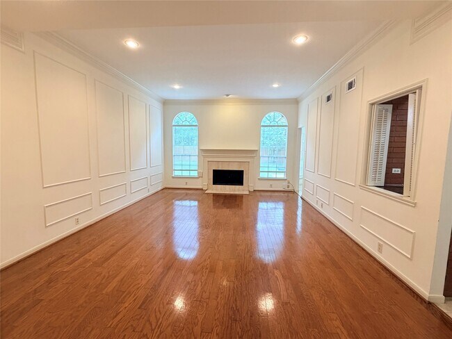 Building Photo - 3306 Vista Lake Dr