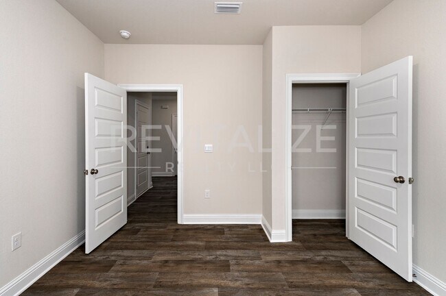 Building Photo - 14543 Dayton Cir