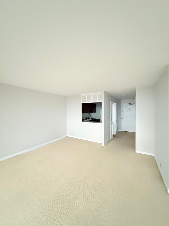 Building Photo - 1560 N Sandburg Terrace