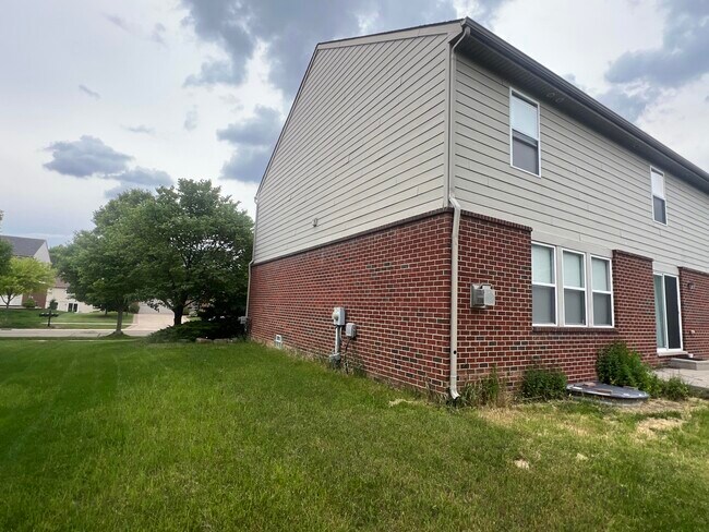 Building Photo - 24668 Thatcher Dr