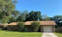Building Photo - 3026 NE 39th Pl
