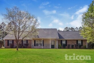 Building Photo - 103 New Farm Dr