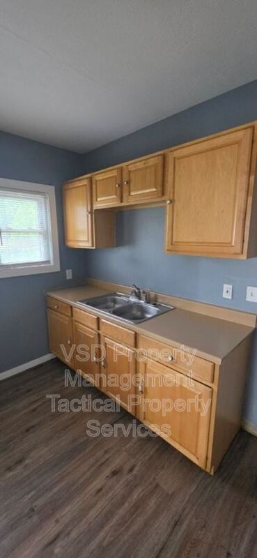 Building Photo - 3486 W 60th St