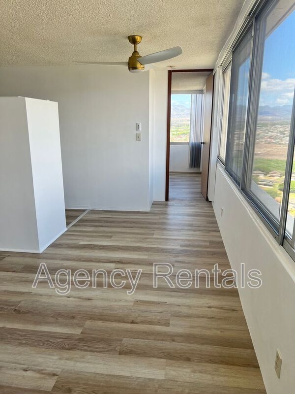 Building Photo - 1060 Kamehameha Hwy
