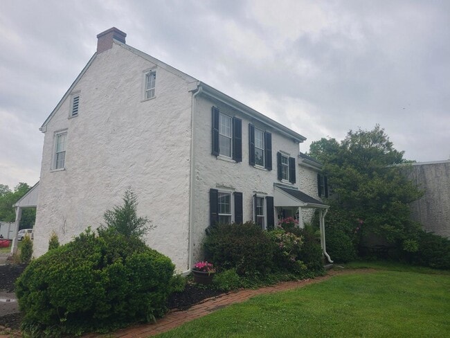 Building Photo - 1139 Phoenixville Pike