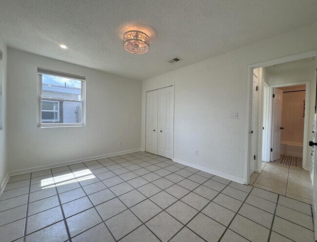 Building Photo - 2/2 in Ormond By The Sea