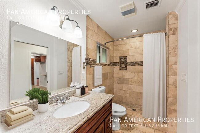 Building Photo - 1837 Mayflower Ave