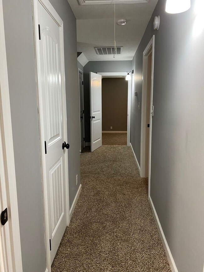 Building Photo - Don't Miss Out on this One! Beautiful Open...