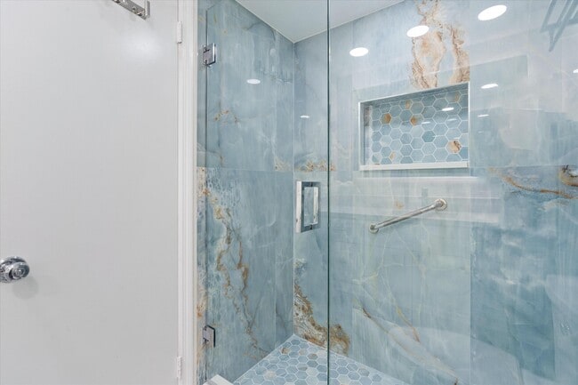 Building Photo - 3300 S Ocean Blvd