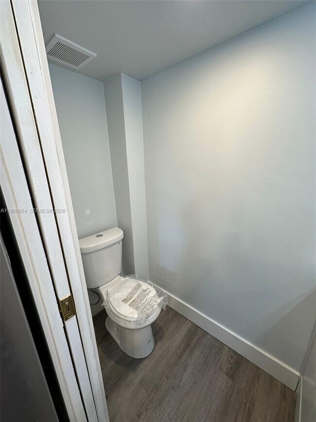 Building Photo - 6601 Winfield Blvd