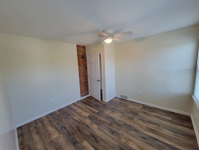 Building Photo - 3416 Hancock Ave