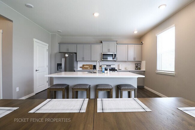 Building Photo - Beautiful New Home in West Greeley!