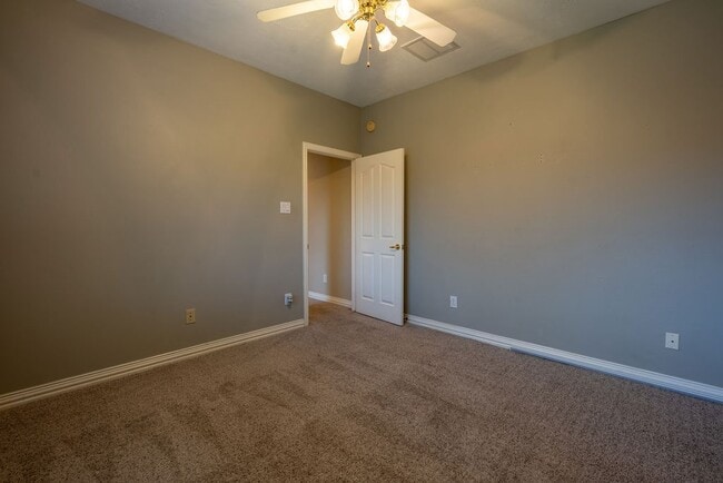Building Photo - 12502 Boxwood Way Ln