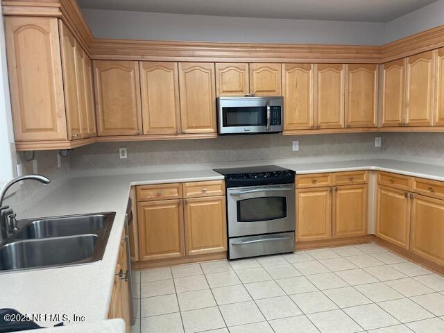 Building Photo - 400 E Bay St