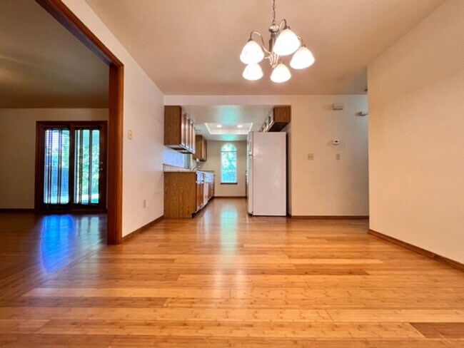 Building Photo - Beautiful Home in Boise!  *Special $300 OF...