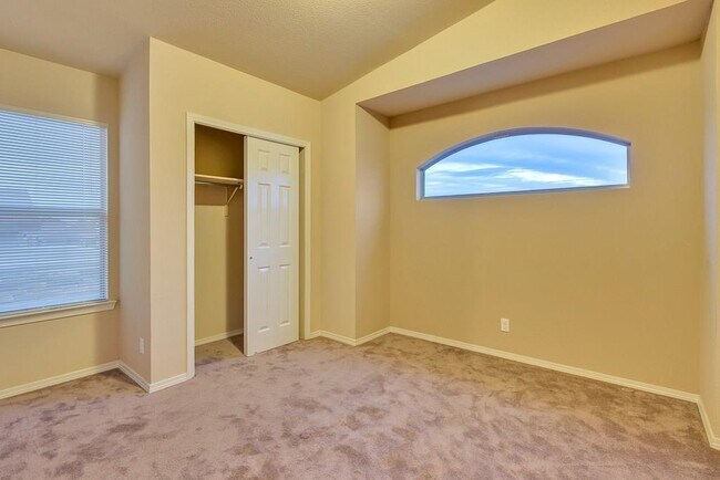 Building Photo - 3925 Hueco Valley Dr