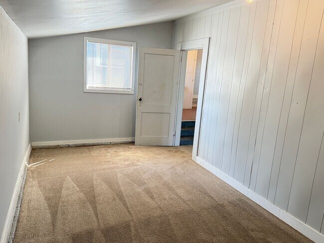 Building Photo - 844 D St