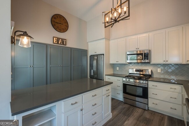 Building Photo - 895 Halston Ct