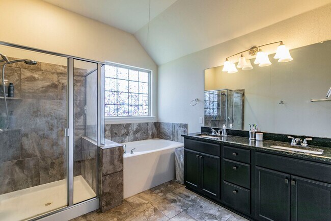 Building Photo - 4 BEDROOM, 3 BATH, BELTON ISD