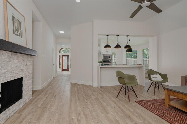 Building Photo - 26 Archer Oak Pl