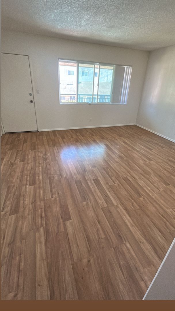 Interior Photo - 803 Java Ave Inglewood, CA 90301