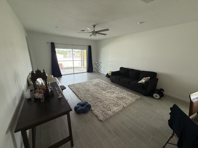 Building Photo - 12582 NW 138th Dr