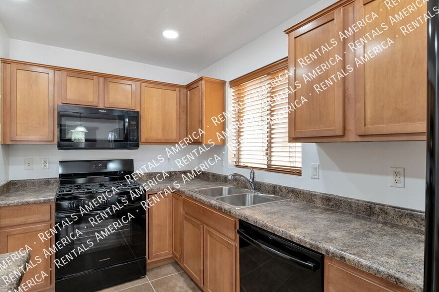 Building Photo - 14374 S Camino El Galan