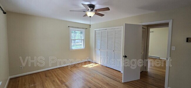 Building Photo - 7297 Moss Ln