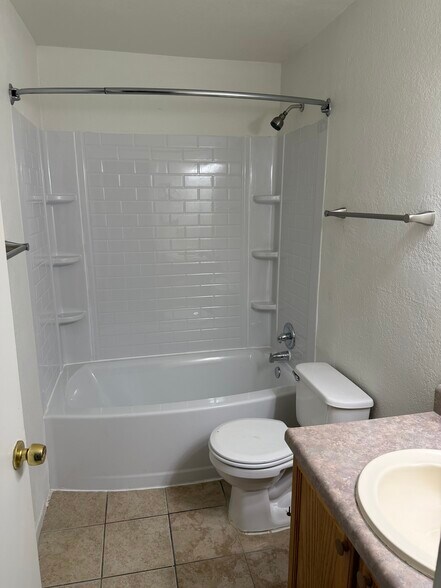 Building Photo - 3362 N Cardi Blvd