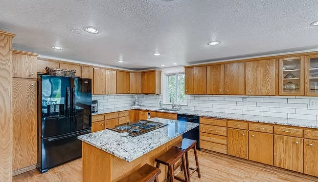 Building Photo - Mid-Century Modern Home in Auburn