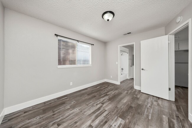 Building Photo - 209 Tahoe Ave