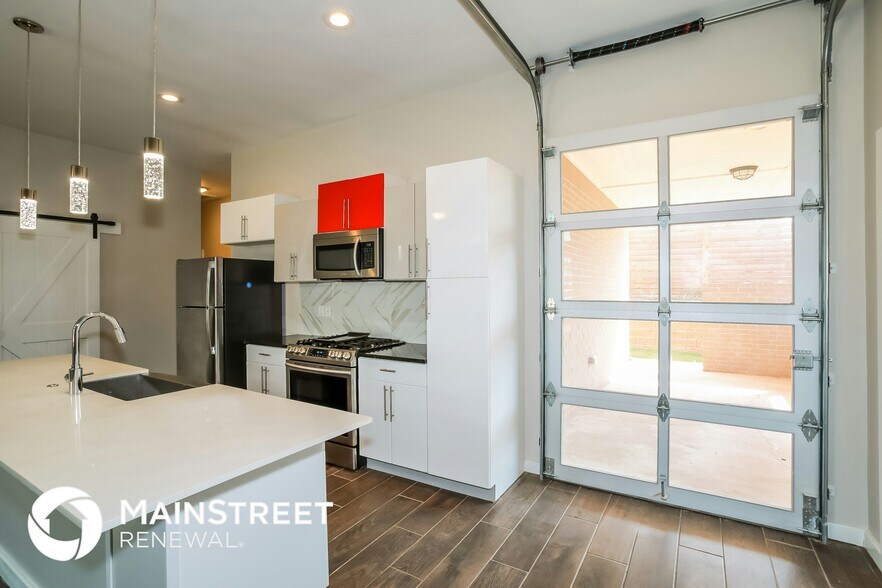 Building Photo - 11243 Paradise Out Ln