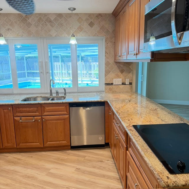 Building Photo - 4073 Lakespur Cir S