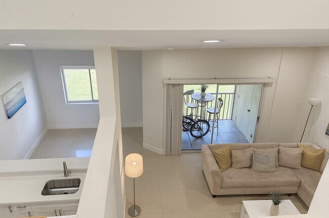 Building Photo - 9215 SW 141st Pl