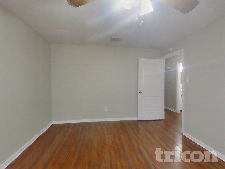 Building Photo - 13154 Winding Wood Dr