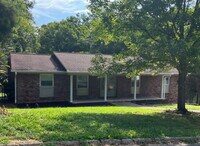 Building Photo - Cedar Bluff basement ranch!