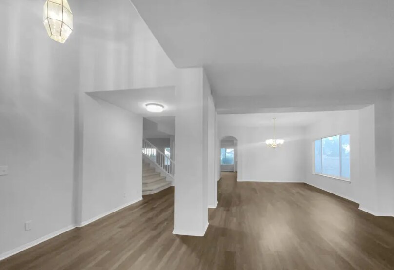 Building Photo - 7323 Ojai Dr