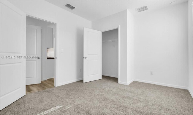 Building Photo - 10583 Gentle Rain Dr