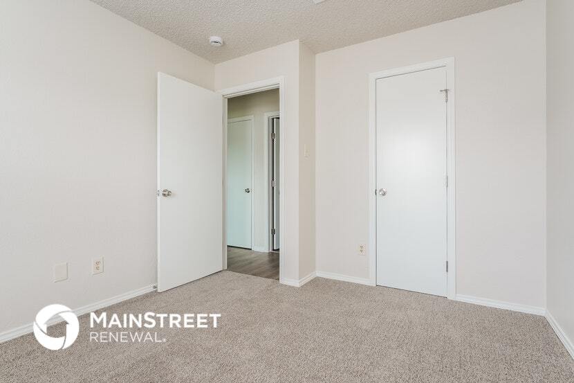 Building Photo - 900 Blewitt Dr