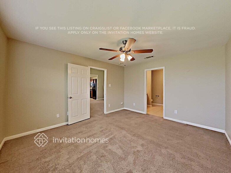 Building Photo - 741 Lazy Crest Dr