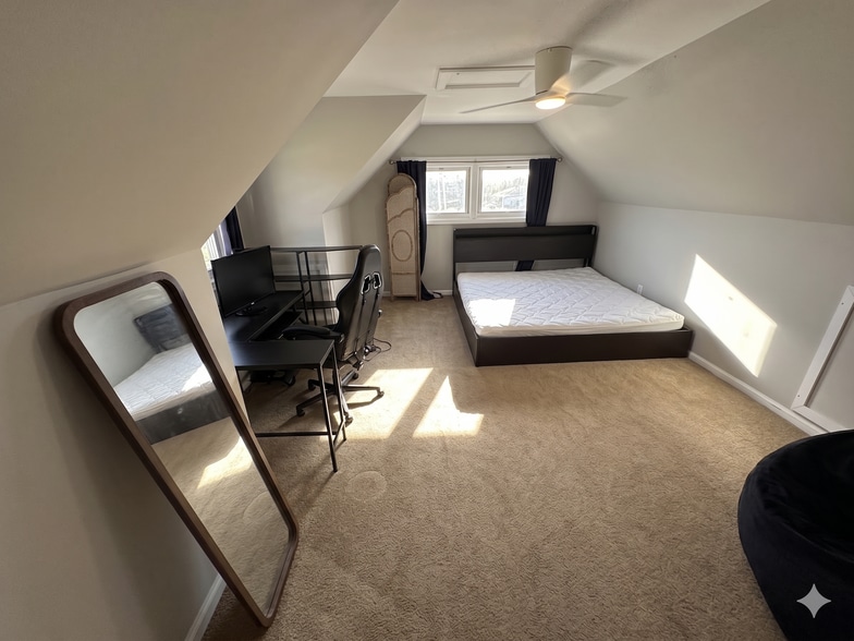 Building Photo - 10129 52nd Ave