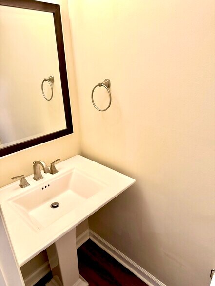 Building Photo - 3058 Dupree Dr SW