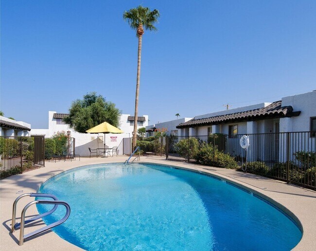 Building Photo - 2400 N 71st St