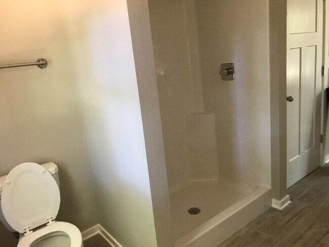 Building Photo - 1914 Double Log Cabin Rd