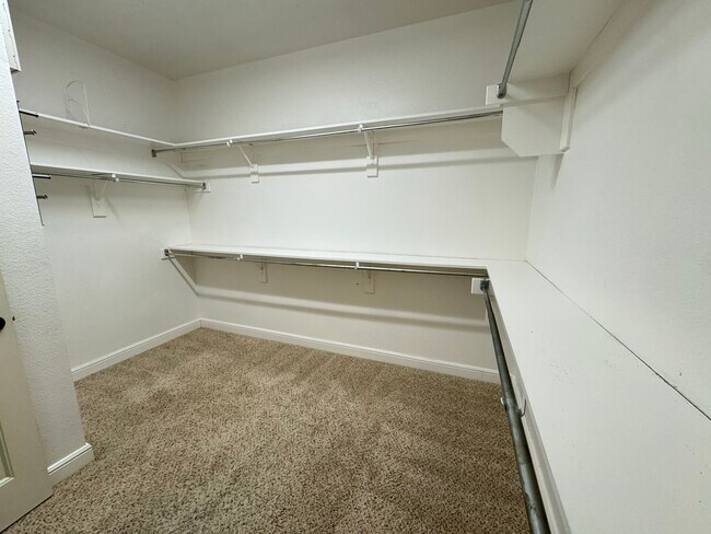 Building Photo - 7603 Bridge Water Cir