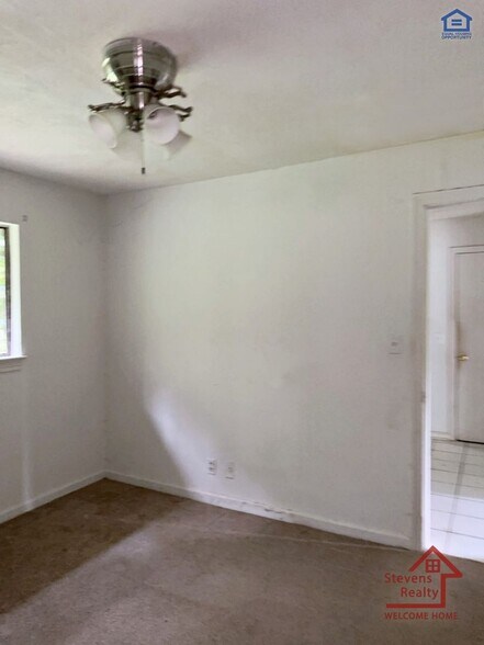 Building Photo - 409 Donaldson Rd