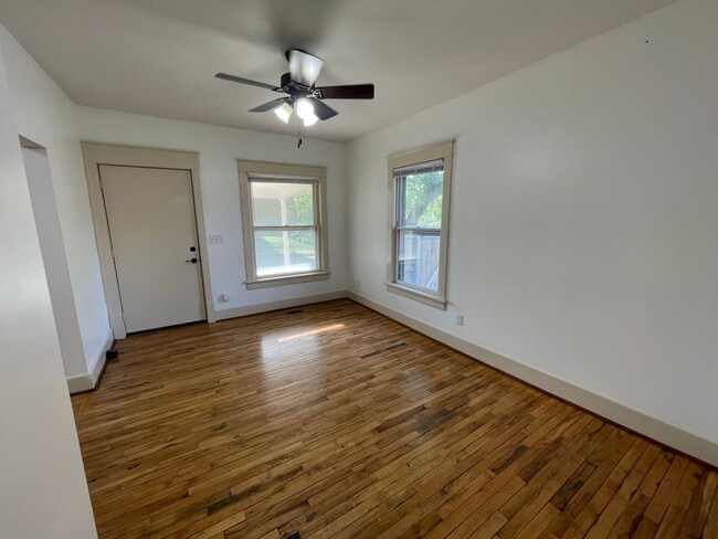 Building Photo - New Appliances + HUGE Fenced Backyard