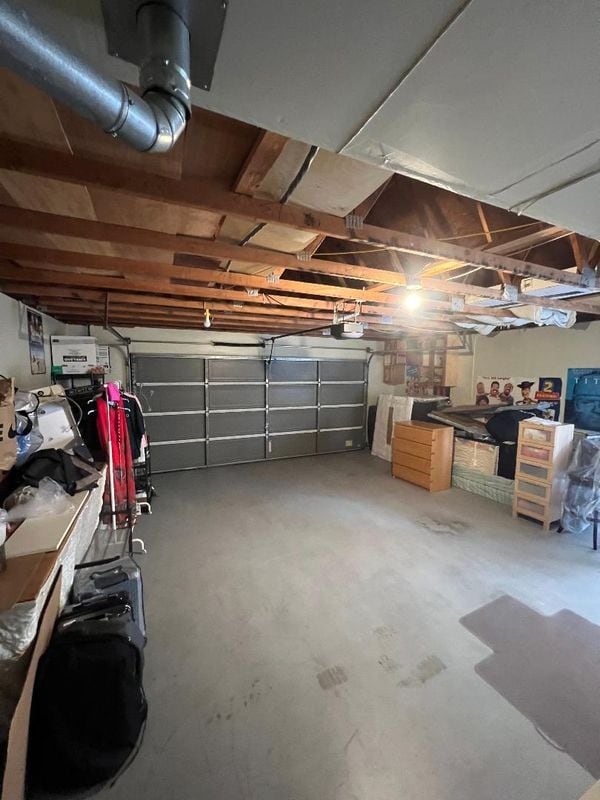 Building Photo - 2352 Whitetail Dr